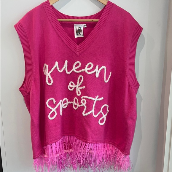 'Queen of Sports' Feather Sweater Tank - Picture 4 of 5